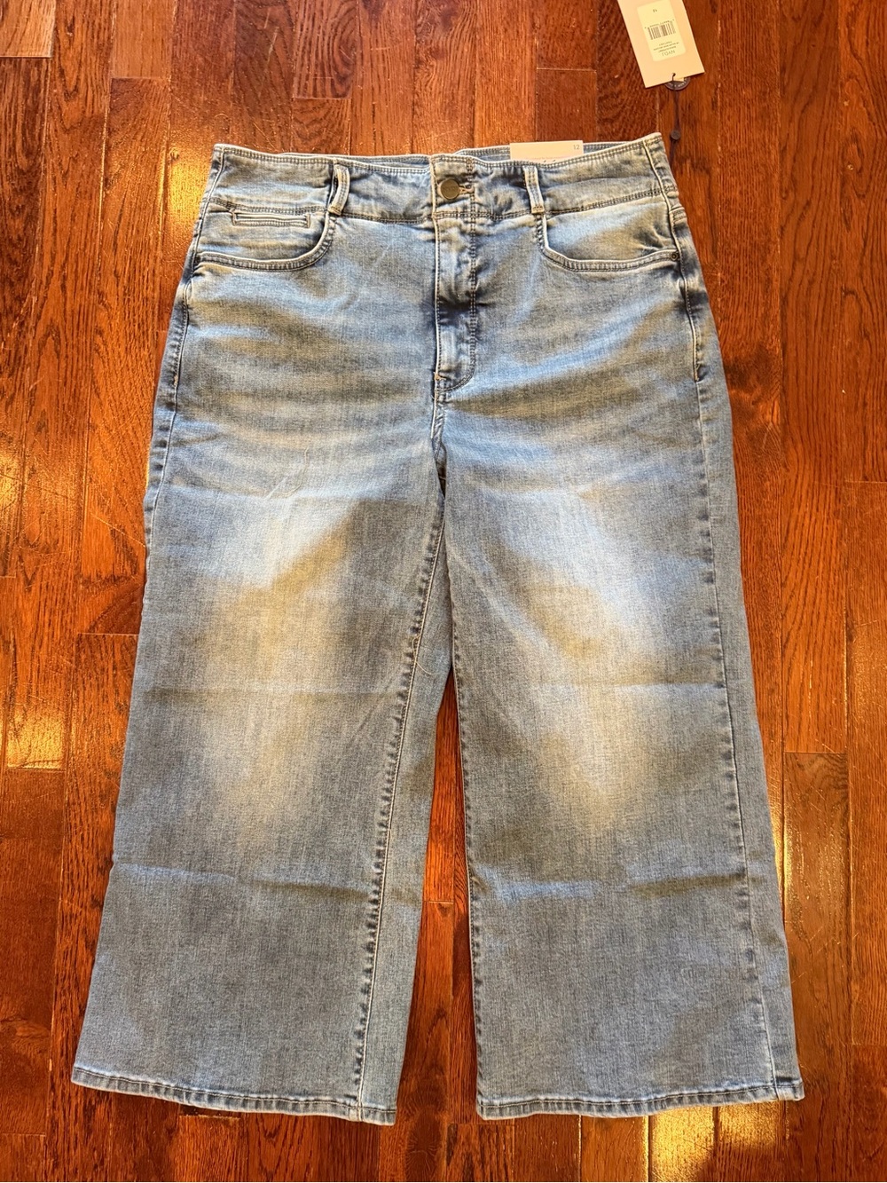 NYDJ Wide Leg Capri or Cropped Jeans Sz 12 NWT Fantasy Cool Light Wash Lift Tuck